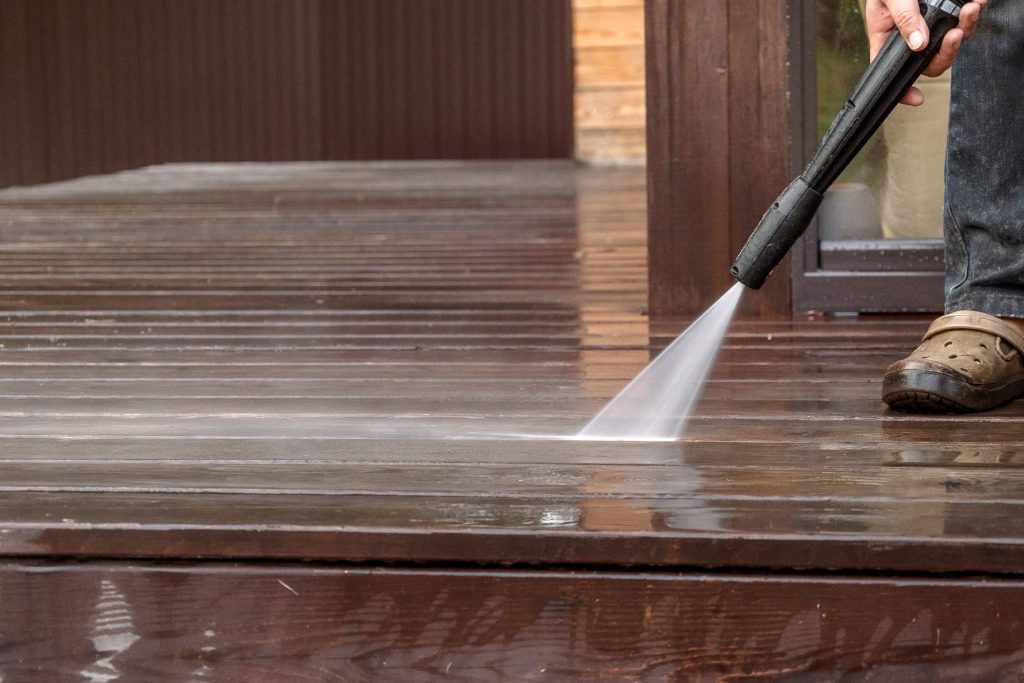 deck cleaning