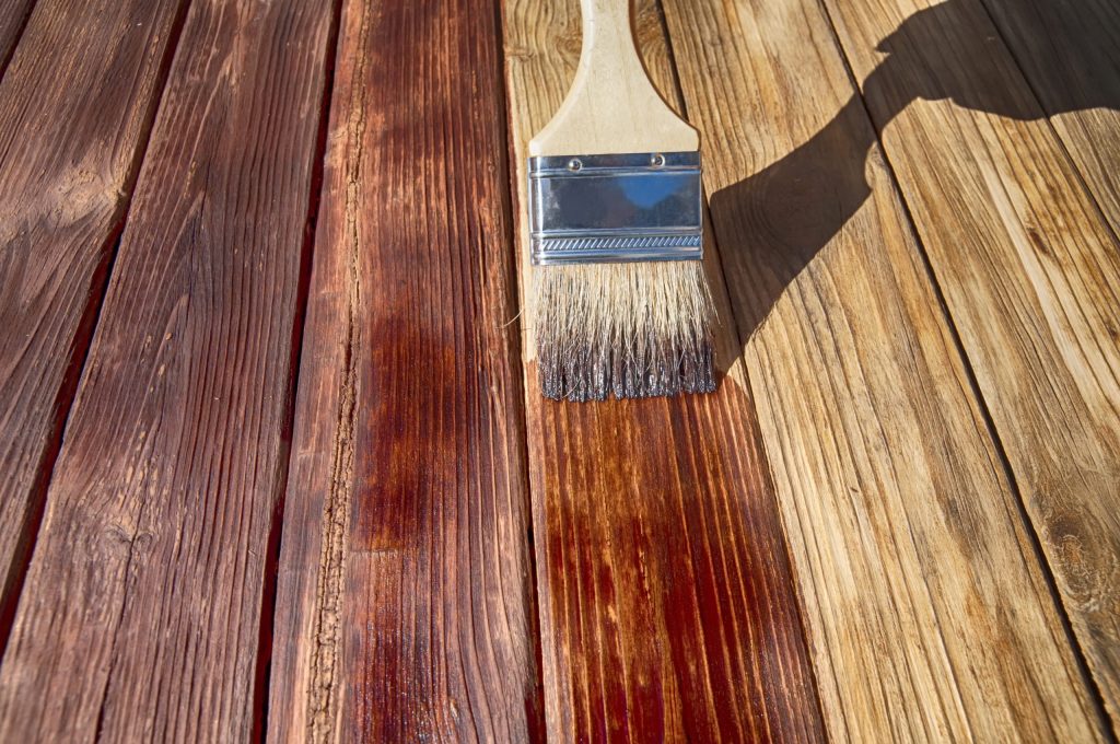 Deck Staining Trends 2025: Popular Colors and Finishes